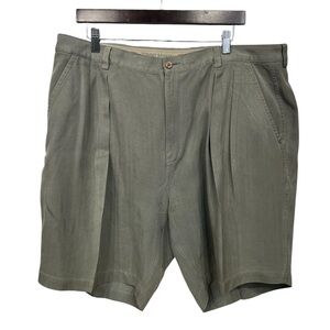Tommy Bahama shorts size 40